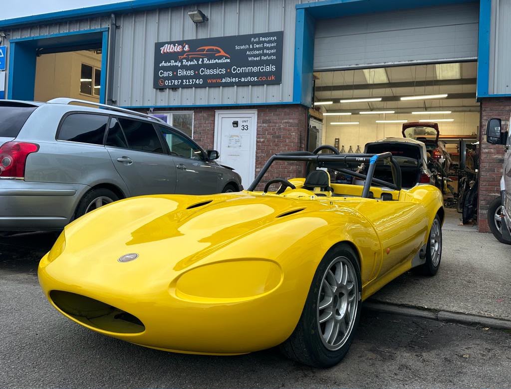 Detailed vehicle bodywork finish